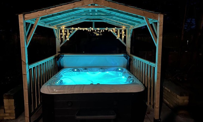 Leeds House | Cross Lane Cottage