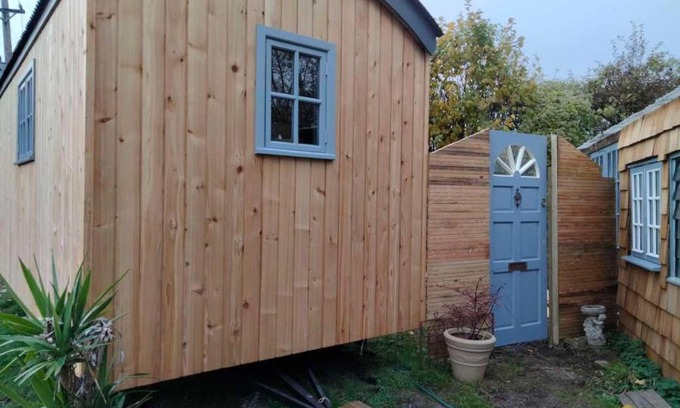 Radnage House | Cross Lane Farm Shepherds Hut 2 night minimum Chiltern Hills