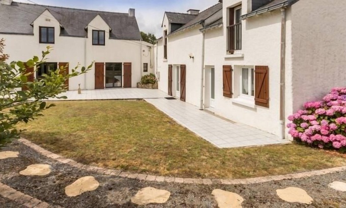 Crossac Cottage | Crossac Inn, 4 bedrooms, sleeps 8