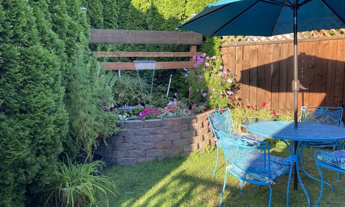 Milwaukie Cottage | Crossroads Country Cottage