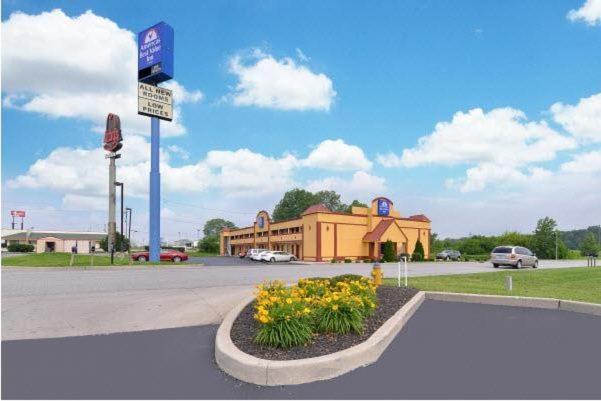 Lebanon Hotel | Crossroads Inn