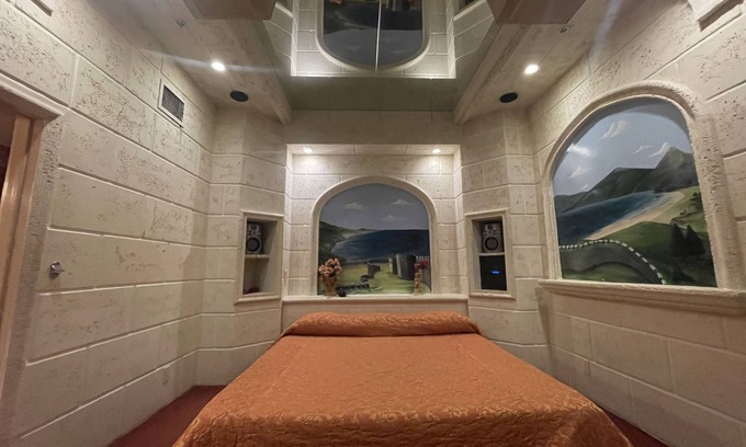 Hialeah House | Crossway Motel - Hialeah