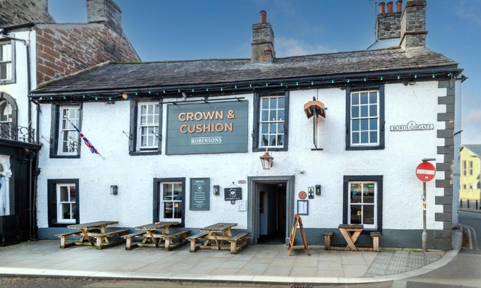 Appleby-in-Westmorland Hotel | Crown and Cushion Appleby