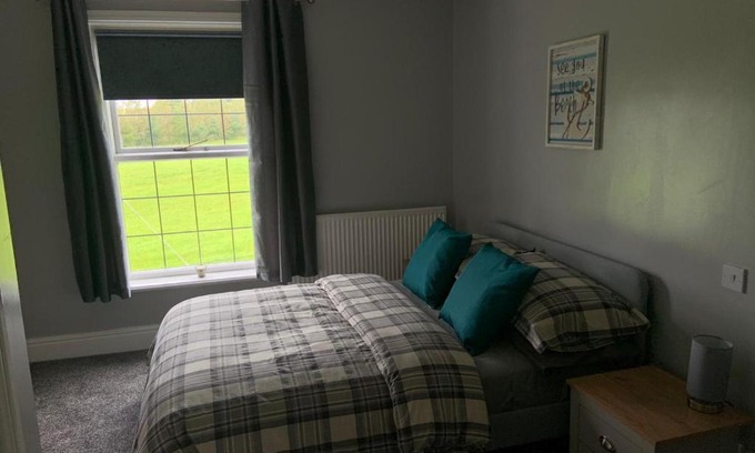 Standish Hotel | Crown at Worthington Hotel