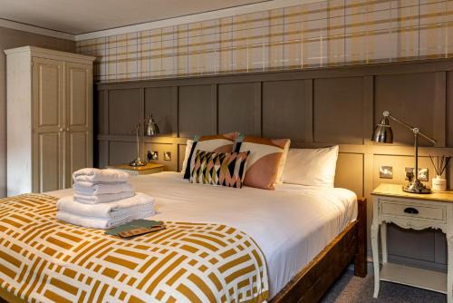 East Ilsley Hotel | Crown & Horns
