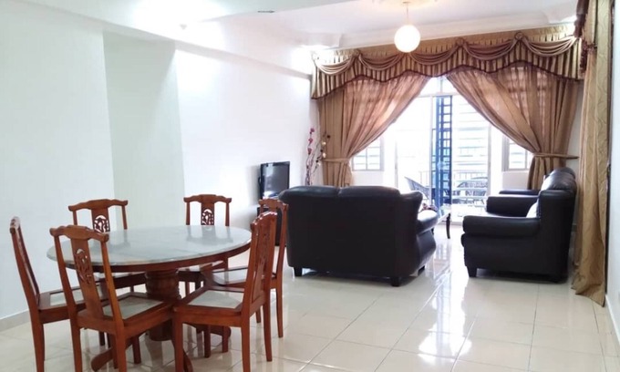 Brinchang Apartment | Crown Imperial Court Apartment Madam Ng1