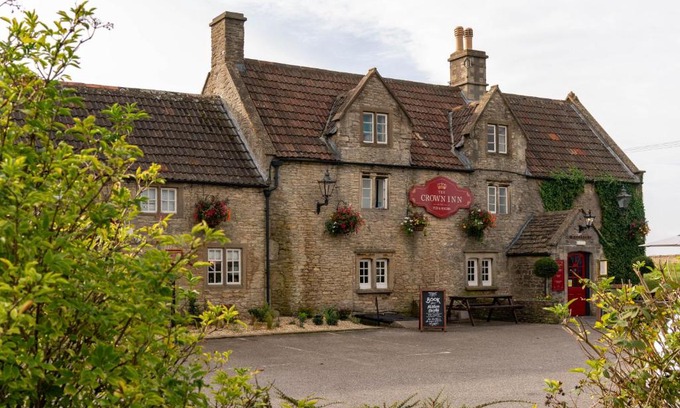 Nettleton Hotel | Crown Inn at Tolldown
