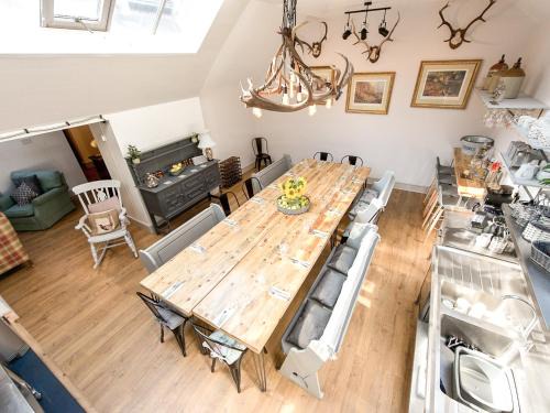 Woolhope House | Crown Inn