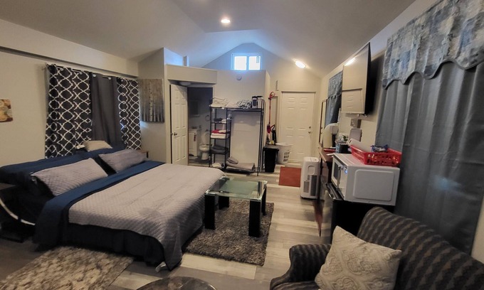 Garfield Heights House | Crown royal presidential suite and fitness center