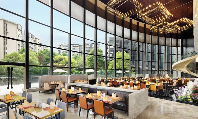 Chengdu Hotel | Crowne Plaza Chengdu West by IHG