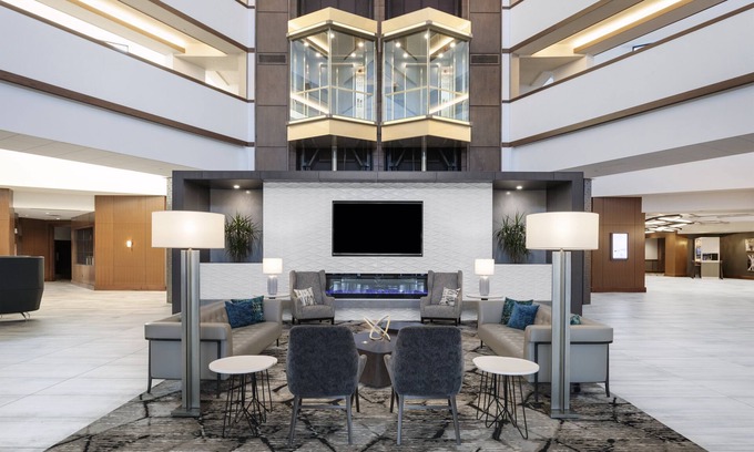 Waverly Hotel | Crowne Plaza Lansing by IHG