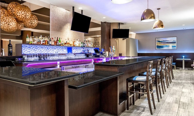 Central San Pedro Hotel | Crowne Plaza Los Angeles Harbor Hotel by IHG