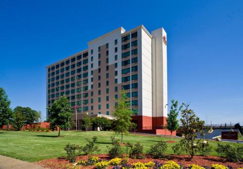 Pinch District Hotel | Crowne Plaza Memphis Downtown by IHG