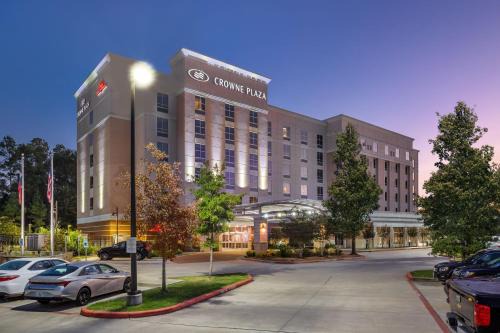 Shenandoah Hotel | Crowne Plaza Shenandoah - The Woodlands Area by IHG