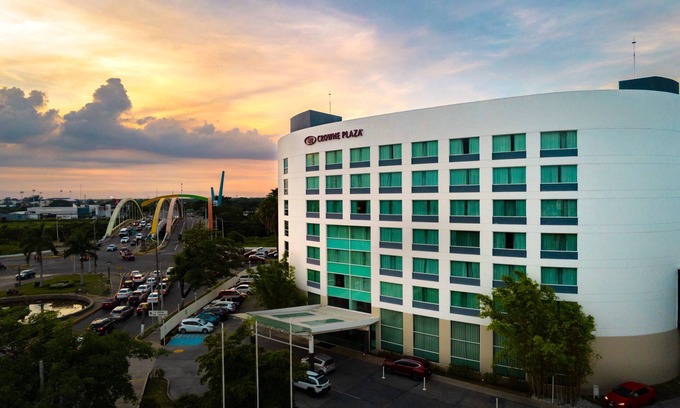 Villahermosa Hotel | Crowne Plaza Villahermosa by IHG