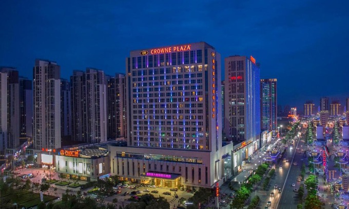 Fangcheng Hotel | Crowne Plaza Xiangyang by IHG