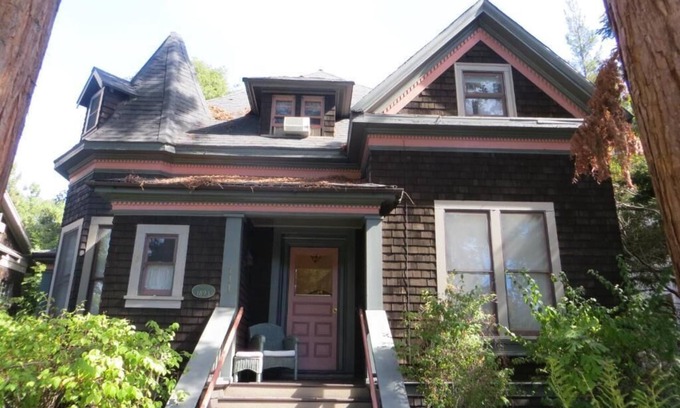 University South Hotel | Crowper Inn