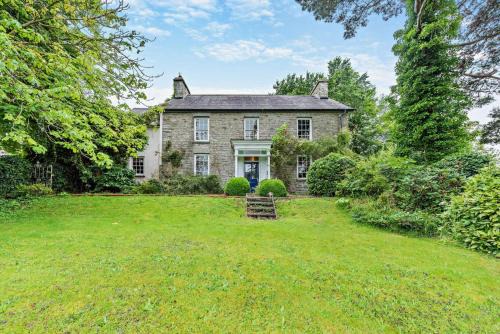 Dre-fach Felindre House | Cryngae