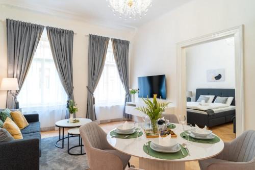 Nove Mesto Apartment | Crystal Apartment in Center of Prague