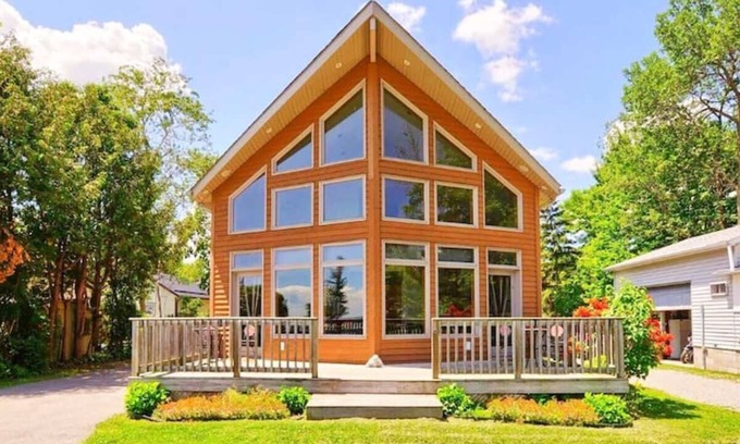 Alcona Cottage | Crystal Beach Cottage & Spa