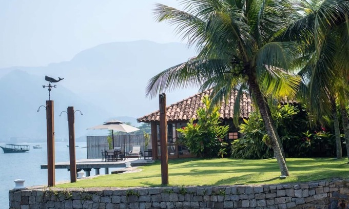 Ponta Leste House | Crystal clear paradise