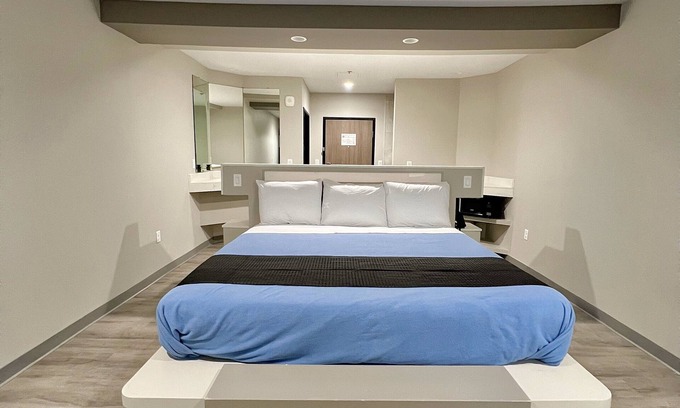 Clodine Hotel | Crystal Inn Missouri City