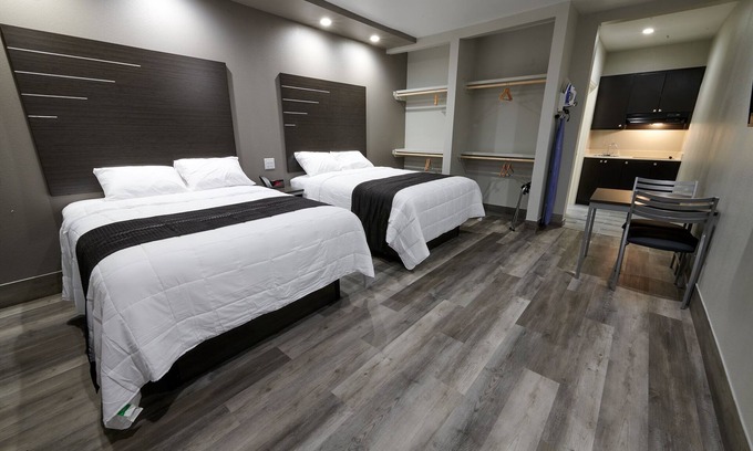 Baytown Hotel | Crystal Inn