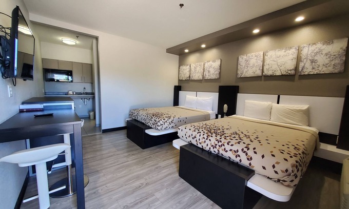 Porter Hotel | Crystal Inn