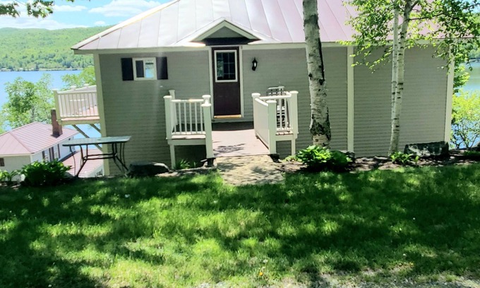 Barton Cottage | Crystal Lake Vermont 3 bedroom getaway!