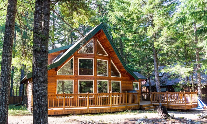 Enumclaw Cabin | Crystal Mountain Chalet