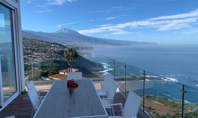 Sauzal Villa | Crystal Ocean Villa