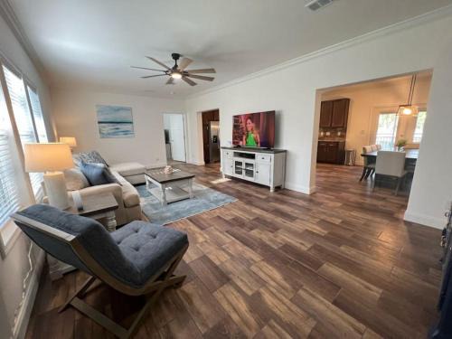 Crystal River House | Crystal River Highrise