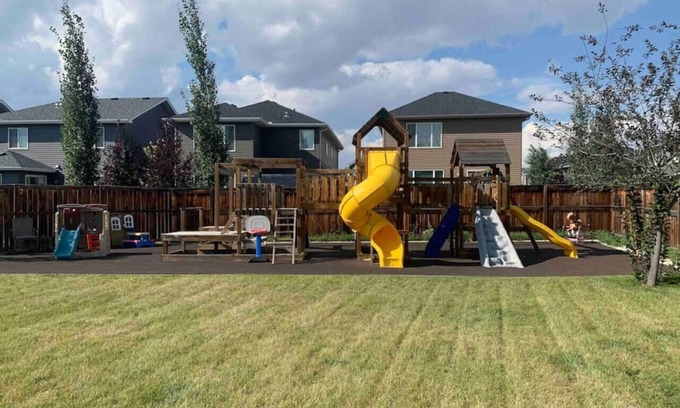 Auburn Bay House | Crystal · The Ultimate Family Home- 5 Bedroom with playground