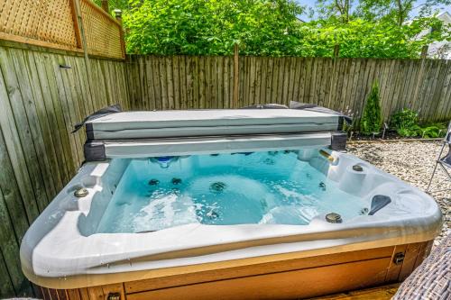 Crystal Beach House | Crystal Tides Retreat
