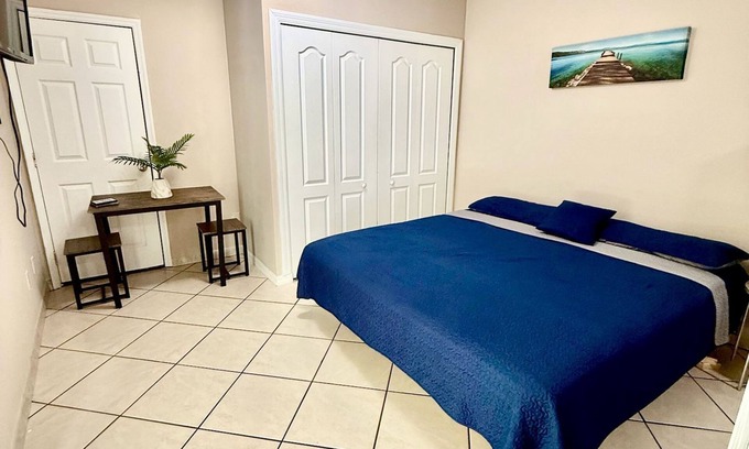 Orlando Apartment | Cuarto Acogedor