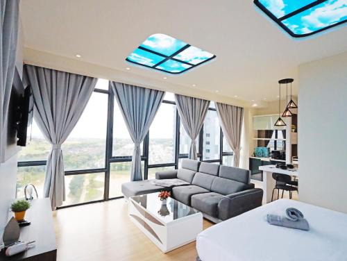 Tebrau Apartment | CUBE8TEEN#Austin Central #Walk to Little Paris