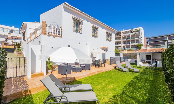 Torre de Benagalbon Bed & Breakfast | Cubo's Hostal William's Sunny 1 Adapted with Breakfast/disabled access with Breakfast/free wifi