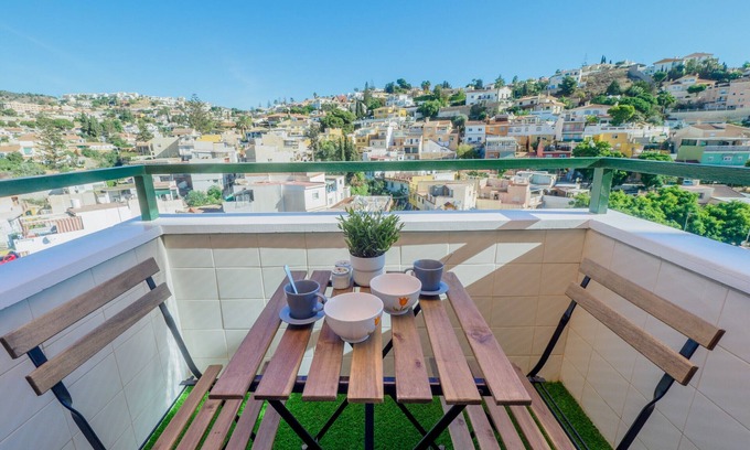 El Palo Apartment | Cubo's Miraflores del Palo Urban/free wifi/parking included