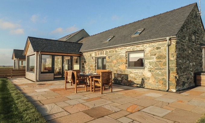 Holyhead Cottage | CUDDFAN, family friendly, character holiday cottage in Llanfachraeth