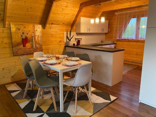 Roznow House | Cudowny Świat
