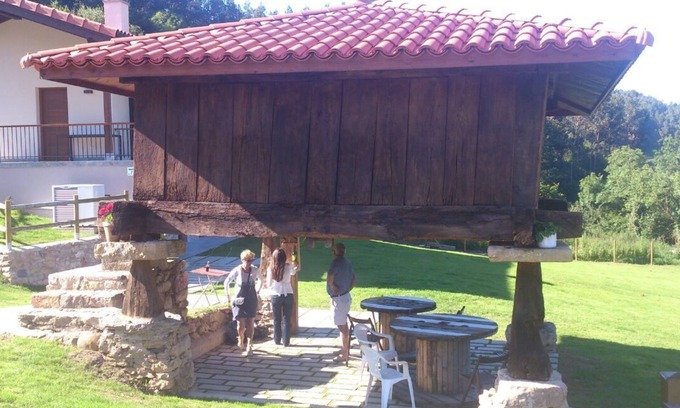 Illas Apartment | Cuélebre loft located in the middle of nature, connected and in the center of Asturias