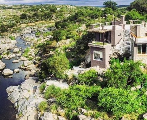 Mina Clavero Ski Chalet | Cueva de lujo con rio de montaña Casa cueva