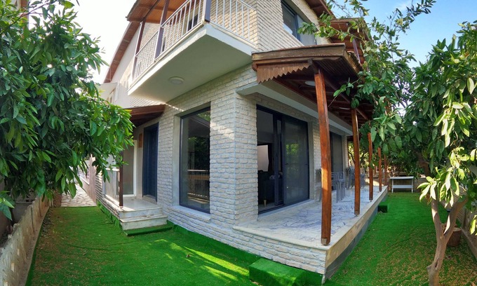 Ozdere Villa | Cukuralti Plajina 200m, Müstakil 3+1, Full Eşyalı Villa