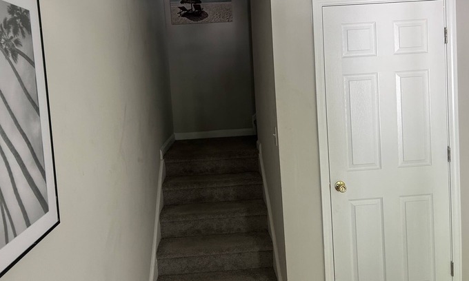 Duluth House | Cul de sac Townhome Close Location Atlanta Spacious Bedroom Private entrance