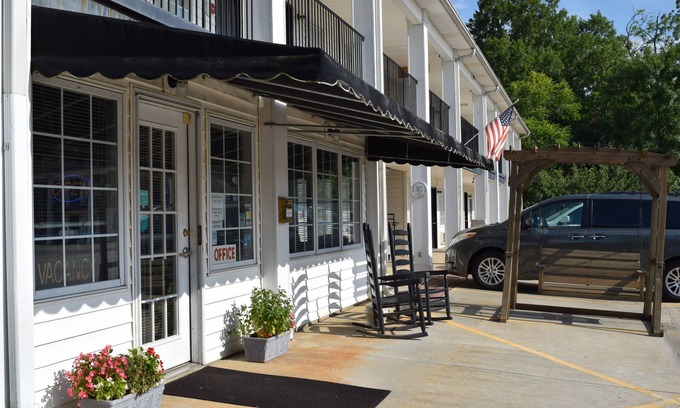 Lincolnton Hotel | Cullars Inn
