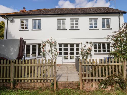 Crediton House | Culver Court Cottage