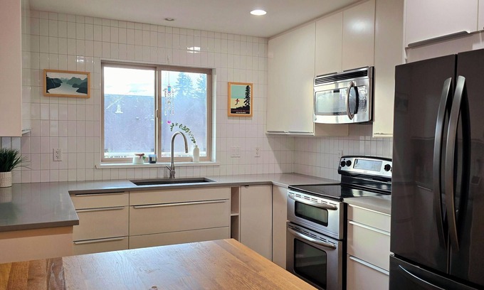 Cumberland House | Cumberland Cozy Retreat