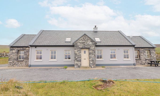 Fanore Cottage | CÚNNA BÁN, family friendly, with open fire in Fanore, County Clare
