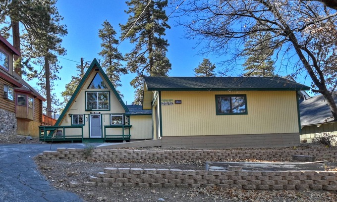 Upper Moonridge Cabin | Curly's Cabin By Destination Big Bear:A-Frame Cabin! Unique Circular Fireplace! Pet Friendly! Located in Lower Moonridge!