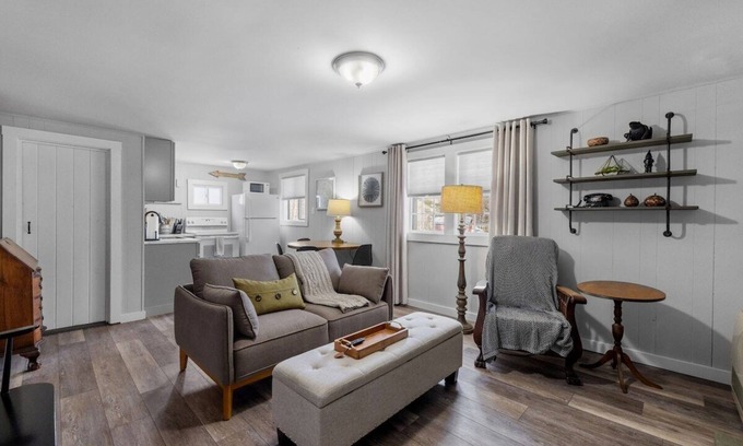 Bradford Cottage | Current Cottage: Waterside 1 Bed 1 Ba Private Pond